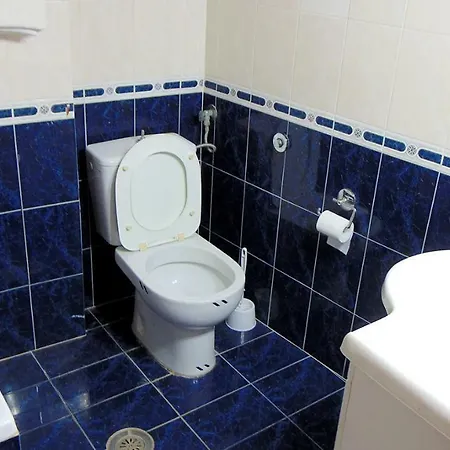 View House * Lákonesz